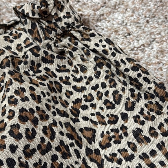 Kori Leopard Print Women's Shorts With Scalloped Bottom And Ruffled Waist - Picture 4 of 5